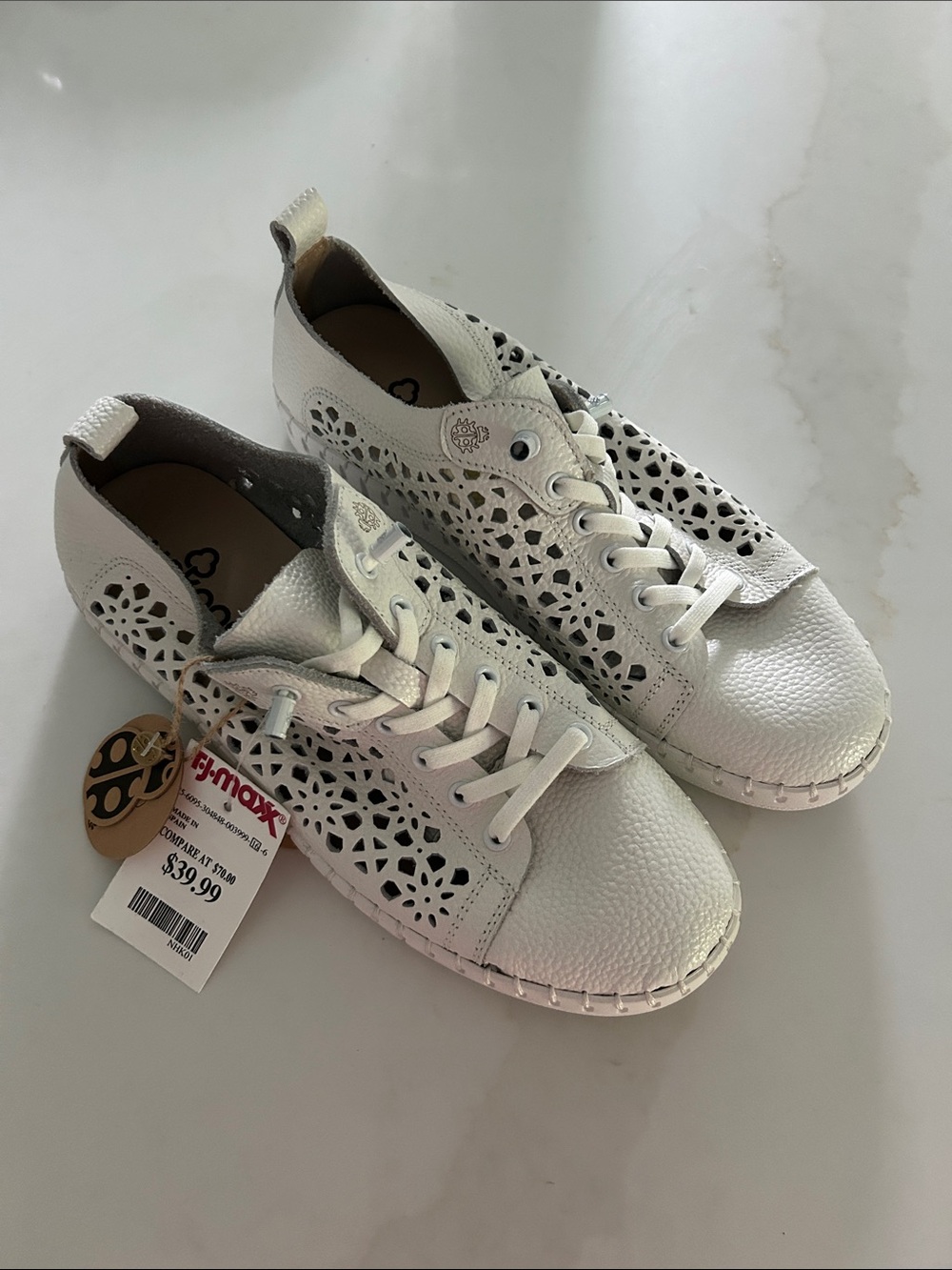 Casual White Leather Perforated Lace-Up Sneakers